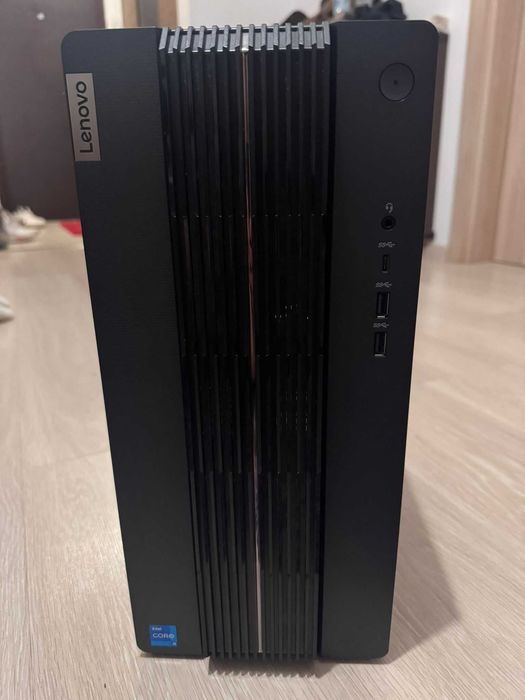 Carcasa pc lenovo fata placa video si procesor.
