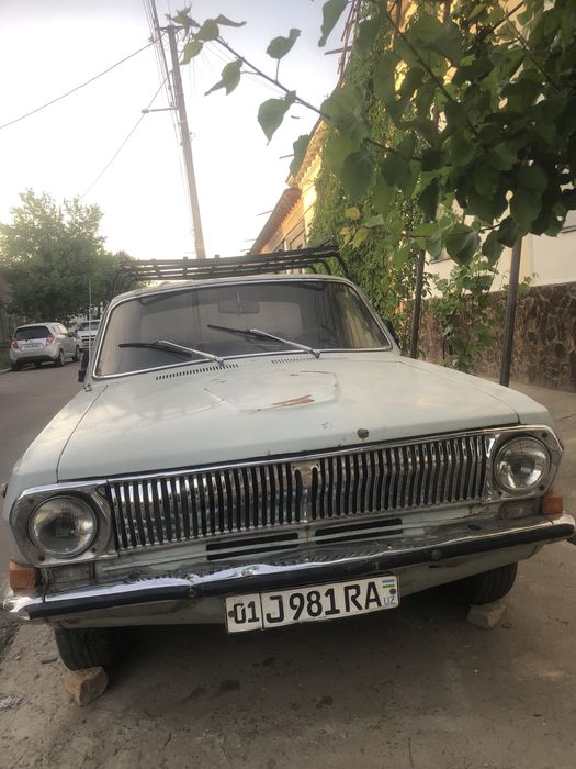 Gaz 24/01 volga sotiladi