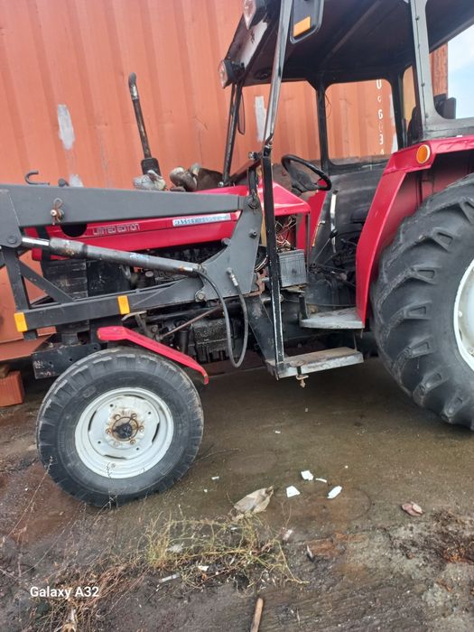 Vând trqctor Massey Ferguson