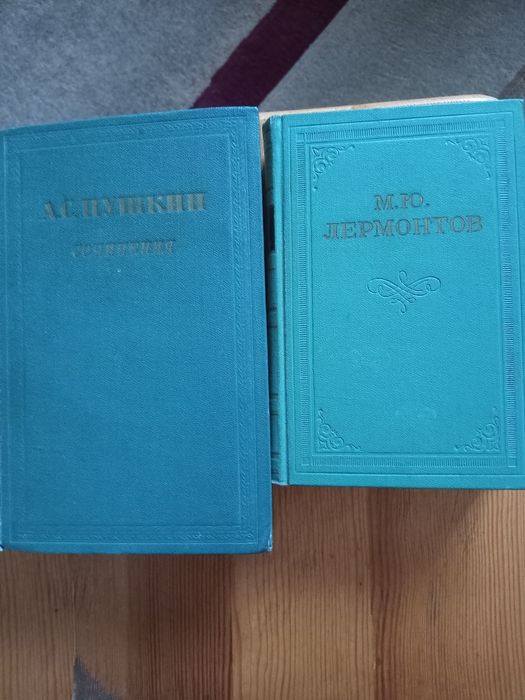 Продам книги в  отличном состоянии