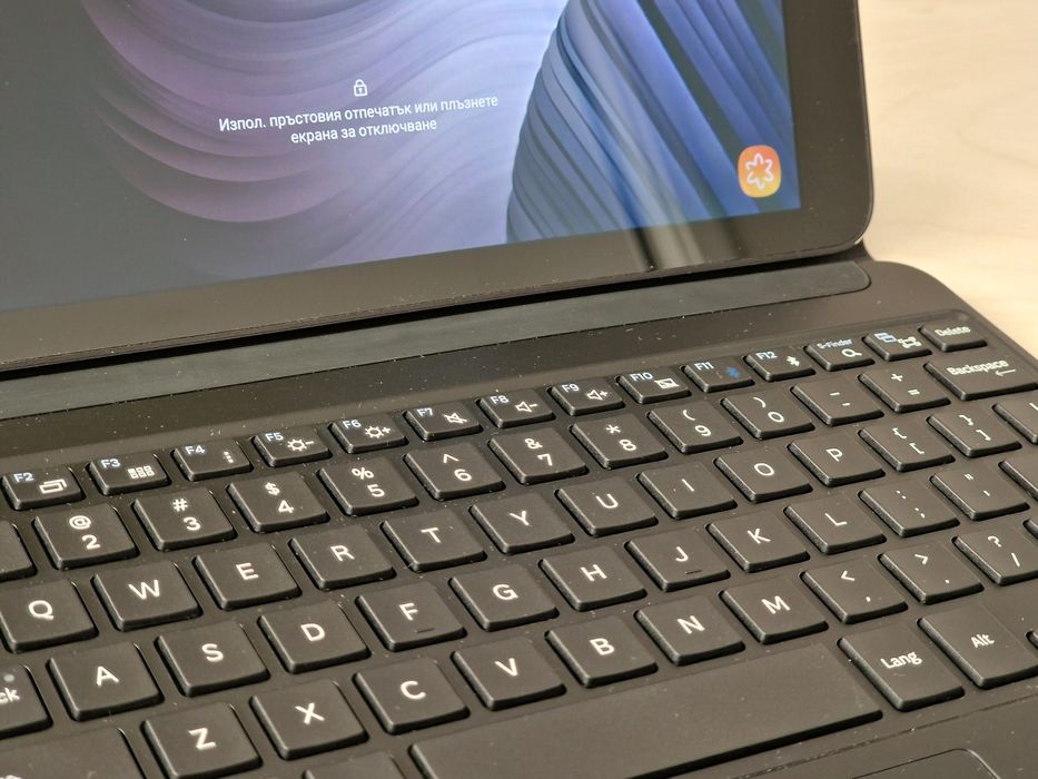 Таблет + клавиатура Samsung T819 Galaxy Tab S2 9.7 LTE 32GB