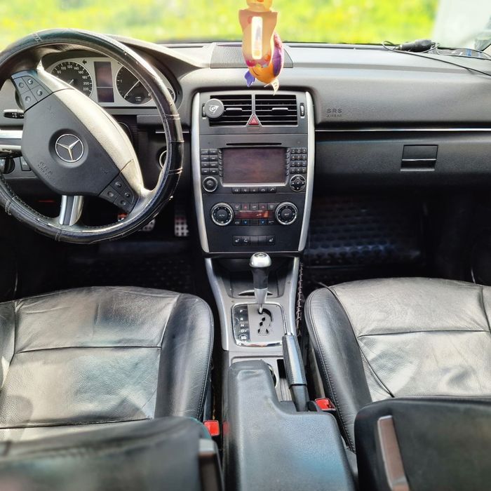 Mercedes-benz b200