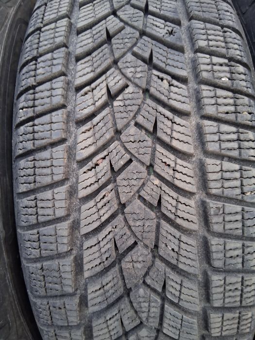 215 60 17 GOOD YEAR  SUV  4броя зимни дот 2023г