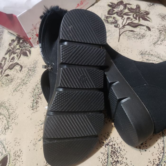 Замшевые полусапожки 38 размер