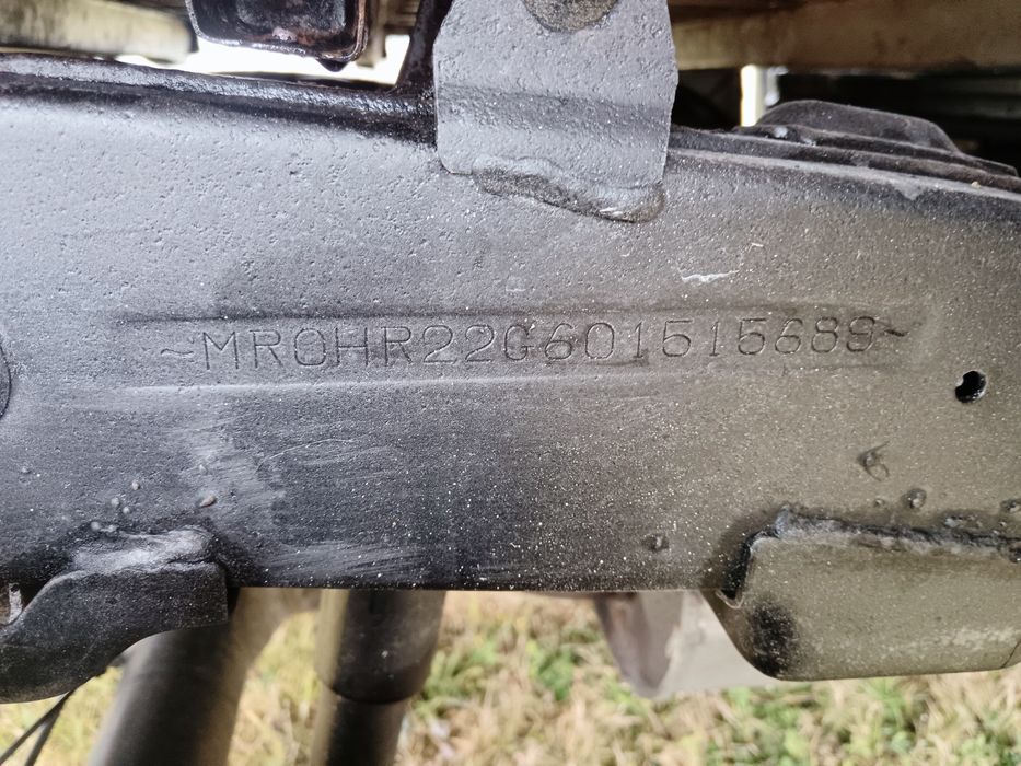 Toyota Hilux ...fara rugina..bena lunga