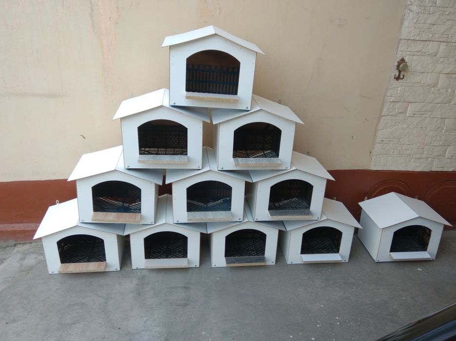 Gnizdoplast kaptarlar va yapon tovuqlarga  uylari