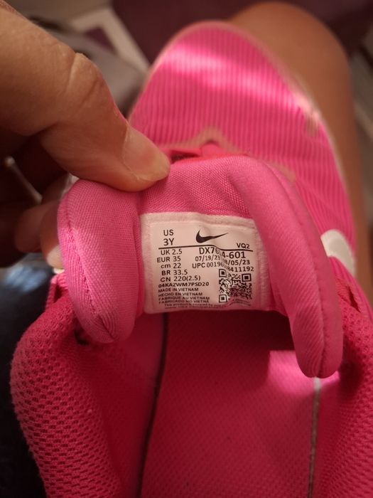 Маратонки NIKE,  35н. Отлични.