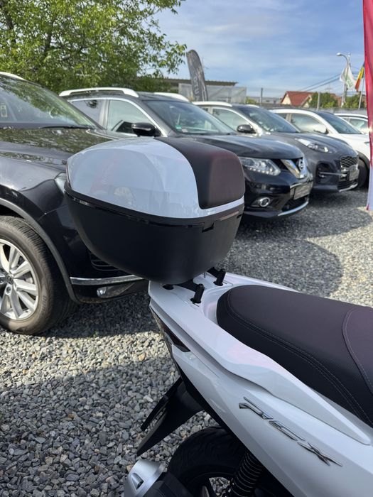 Top case Top X cu cifru  pt Honda PCX - 32 litri ( nou )