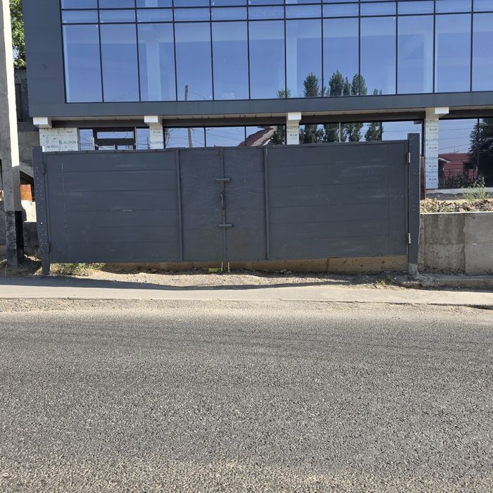 Продается 2 ВОРОТА Срочно  мкр.Север