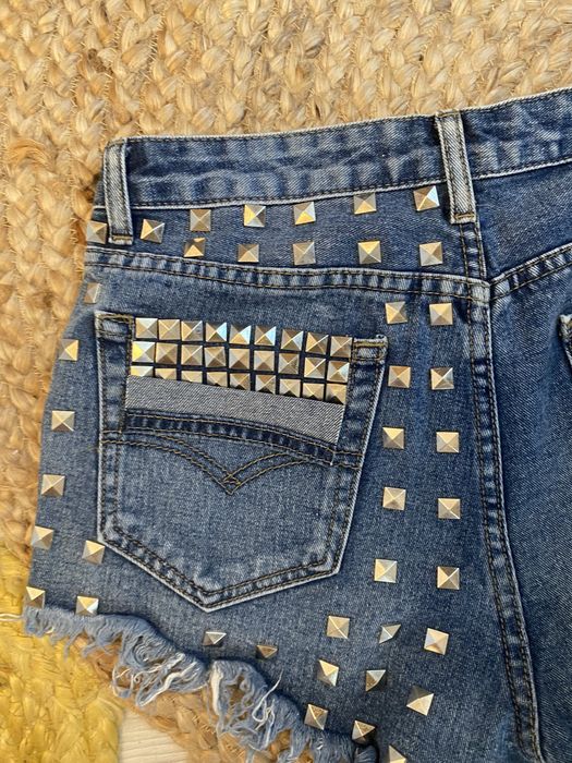 Blugi scurti ,marimea 38,noi cu eticheta