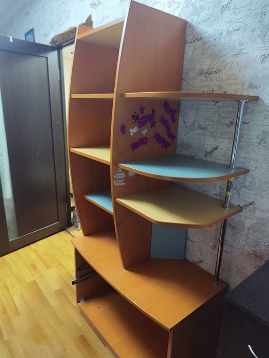 Продам шкаф с полками