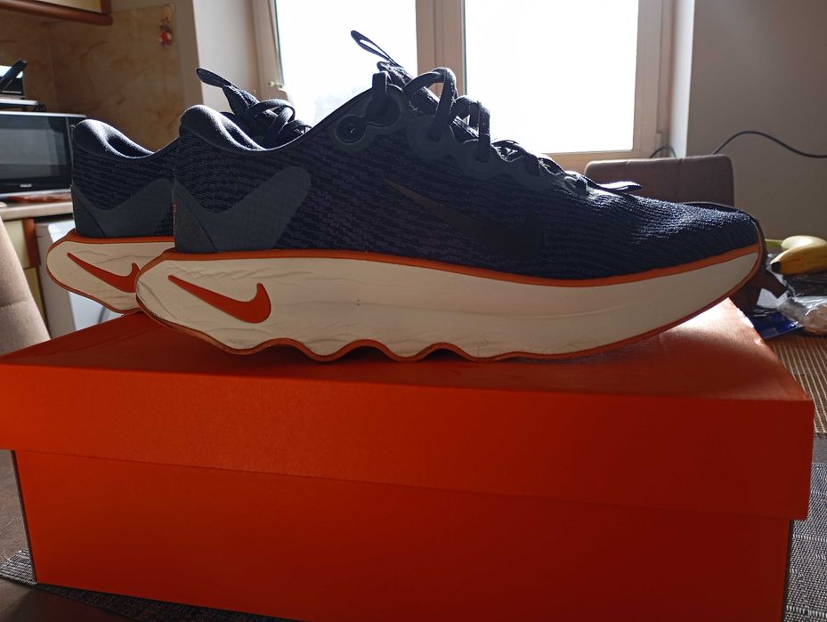 Маратонки Nike Motiva