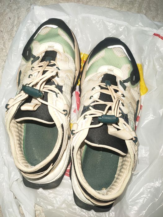 Рубашки S кроссовки 42,5