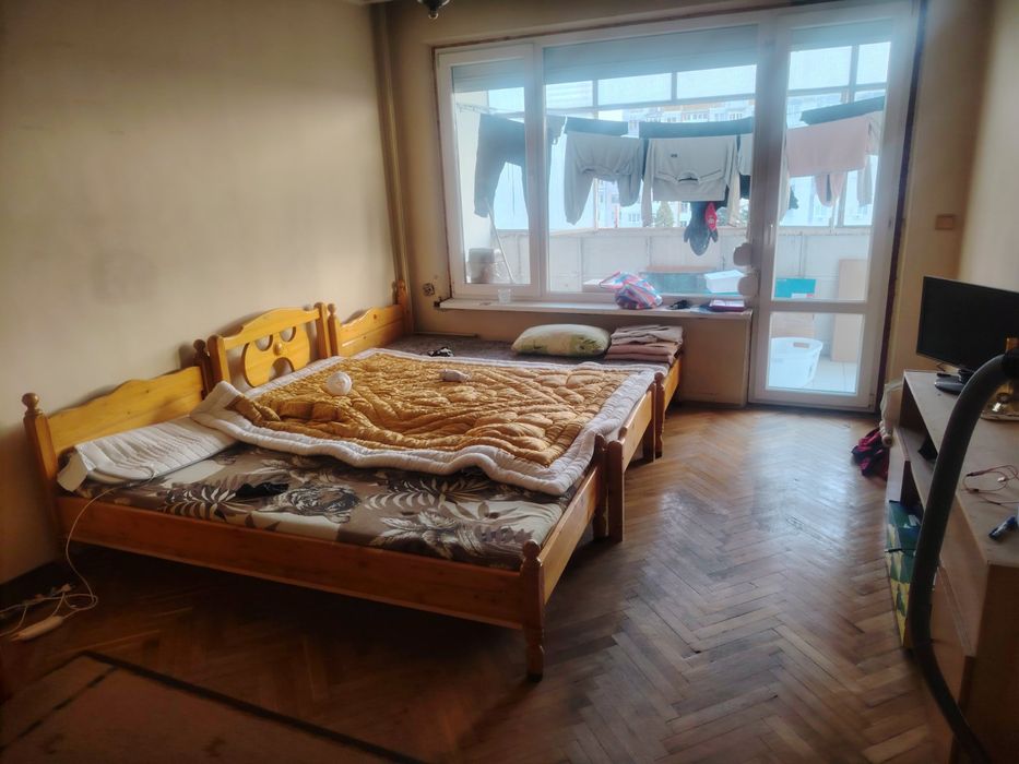 Дава се под наем Тристаен апартамент в Варна, Левски - 65 кв.м за 309.06 € - Снимка #1
