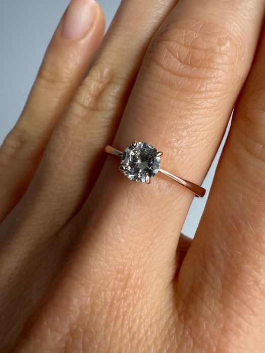 Здатен пръстен 14К с диамант 0,51 ct съел сертификат