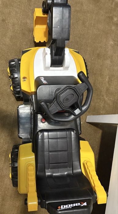 Продам экскаватор детский