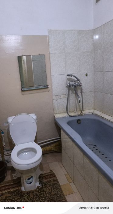 Navaoiy shahrida 1 xona uyimiz sotiladi arzon narhda