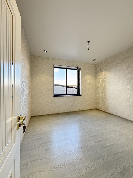 4 хонали ПОД КЛЮЧ хамёнбоп коттедж сотилади! Сергили Хонобод