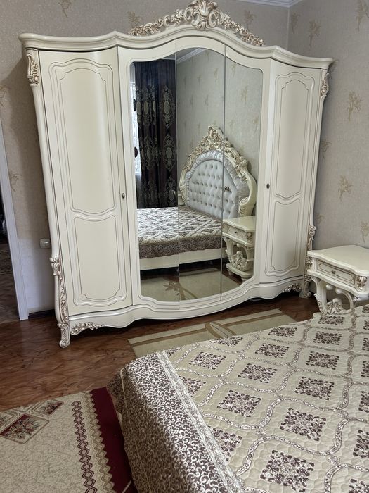 Спальный гарнитур