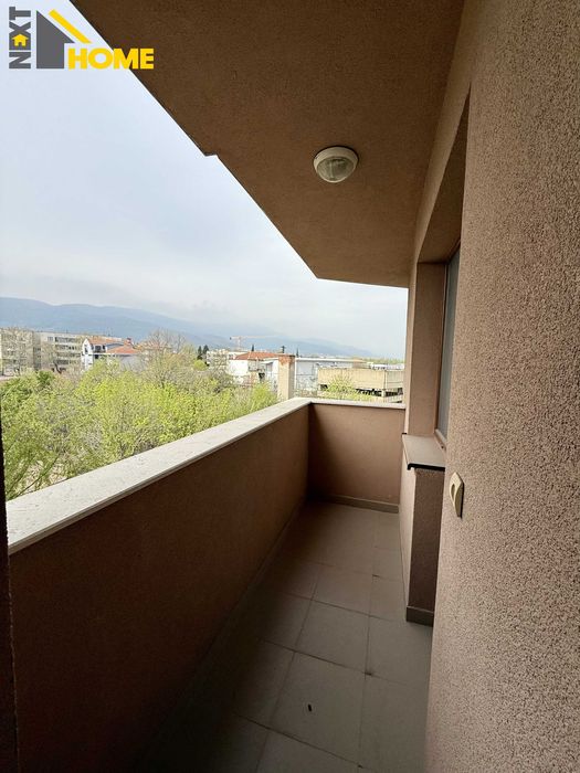 Напълно обзаведен тристаен апартамент в нова жилищна сграда