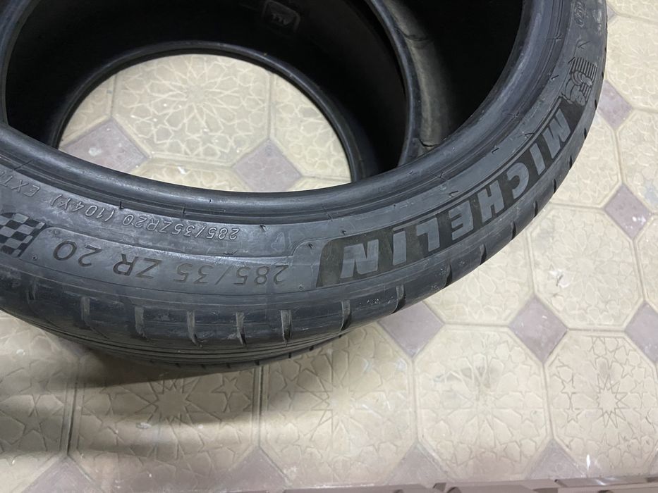 285/35R20  MICHELIN