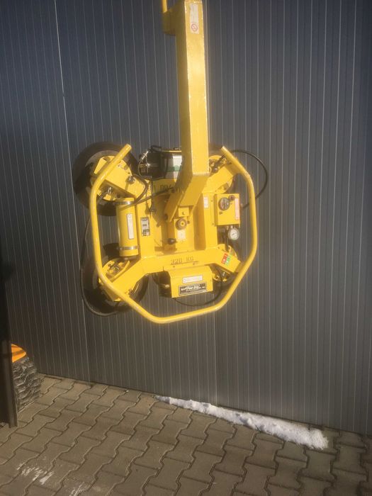 Dispozitiv de manipulat / ridicat sticla.