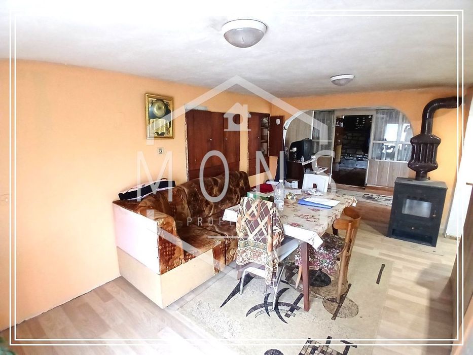 Къща в Габрово, област-с.Добромирка площ 110 цена 29000