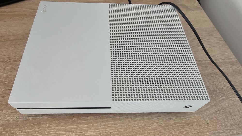 Xbox one S 550gb