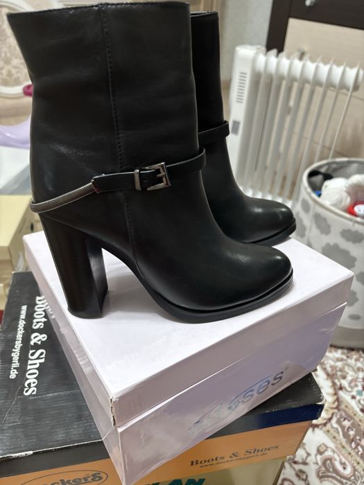 Продам ботиночки кожаные