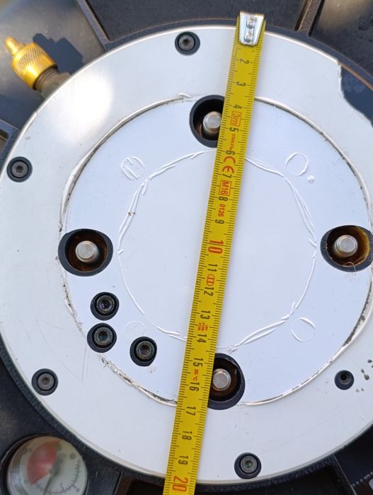 Vinten pro pied hidraulic   ..manfrotto Blackmagic Sony