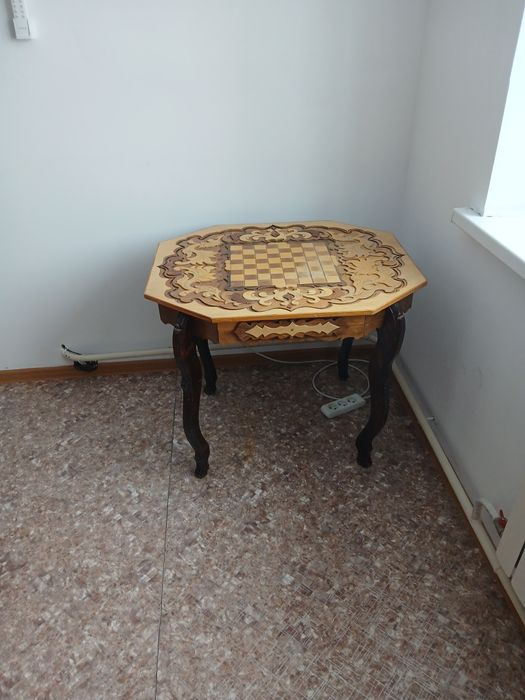 Стол дерево нарезной