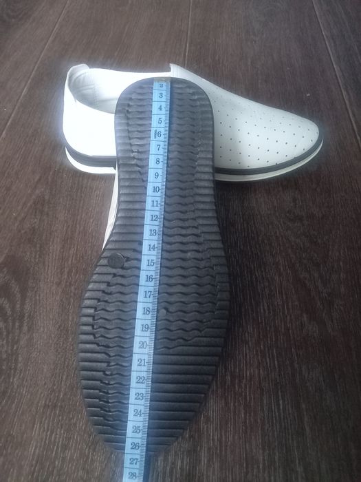 Продаю  мокасины