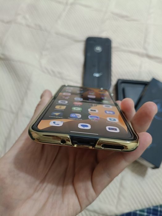 Motorola razr 2023 Plus Black infinity 8/256 GBB