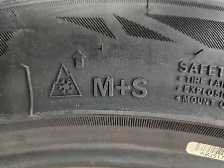 235/55 R18 100W UNIGRIP All Season Anvelope mixte M+S Protectie janta