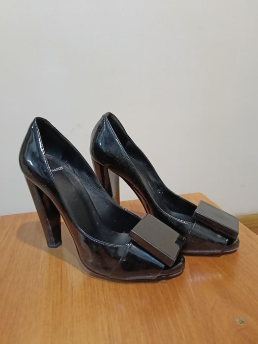 Туфли продам с открытым носом