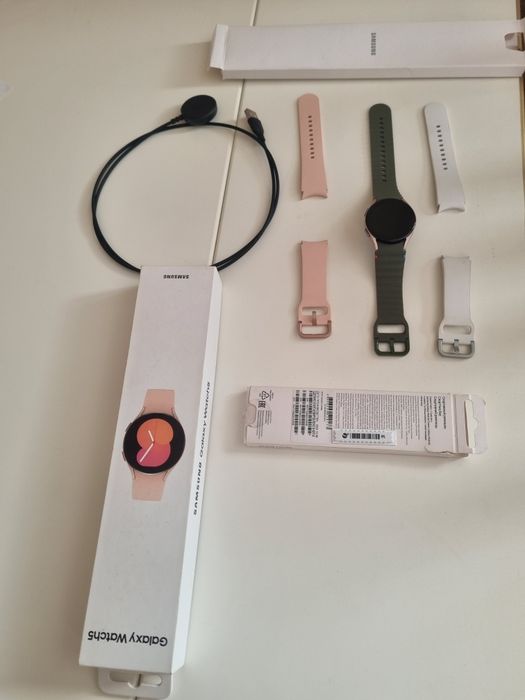 Смарт-часы Samsung Galaxy Watch 5 40mm + Ремешки в подарок
