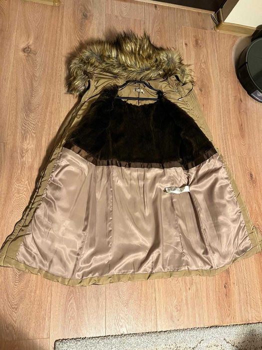 Geacă PARKA Stradivarius damă – toamnă/iarnă, crem auriu, S(ca noua)