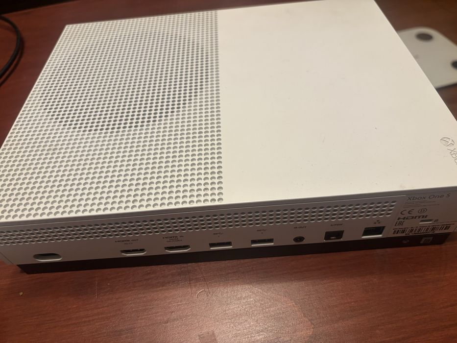 XBOX one s 1tb white