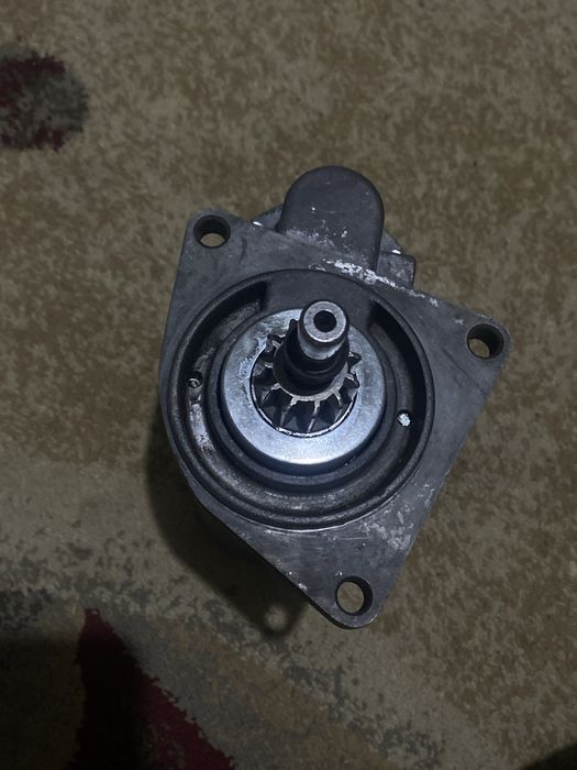 Продам стартер для ВАЗ дешего, срочно