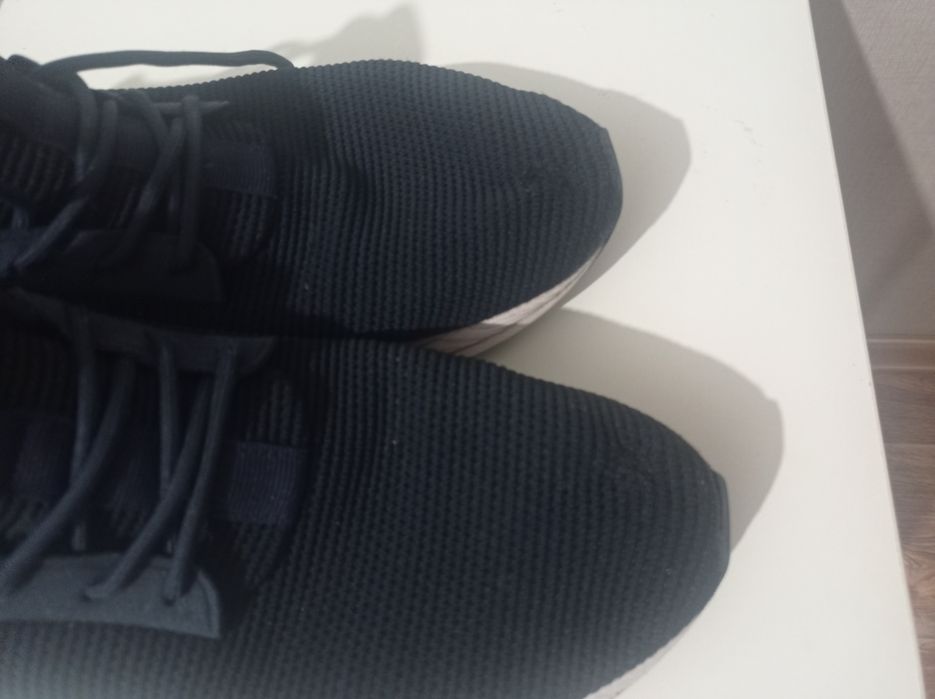 Продам кроссовки Fila 45size