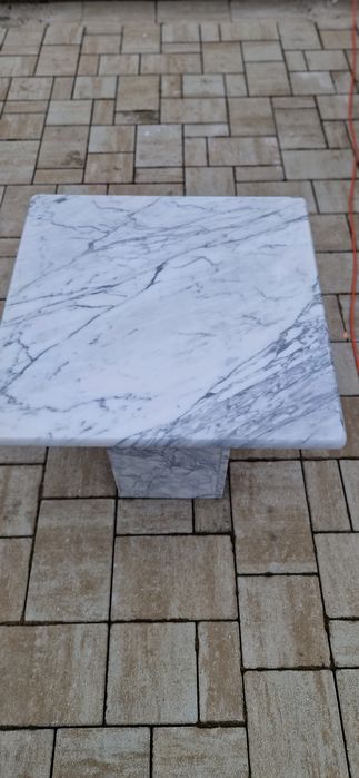 Măsuță marmură  albă