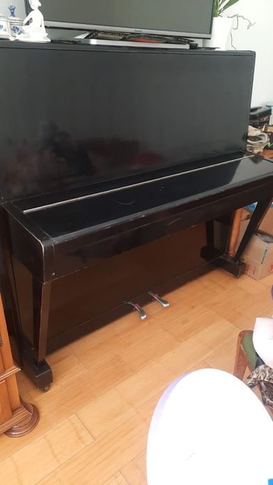 Пианино Октава..