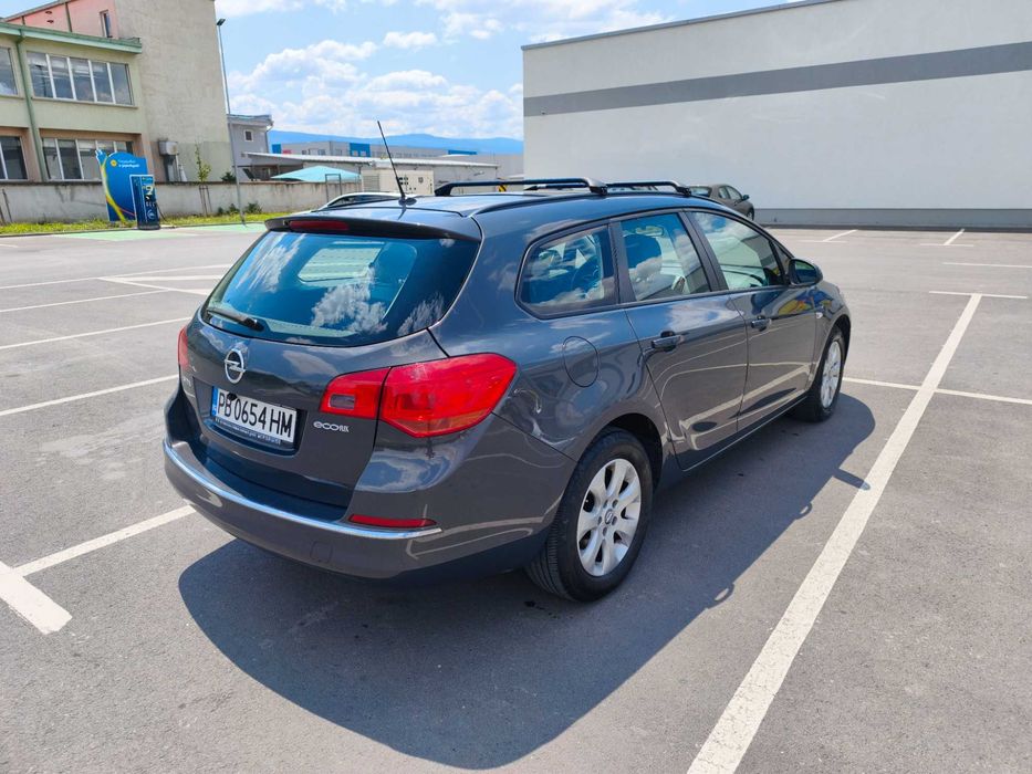 Opel Astra J Sports Tourer