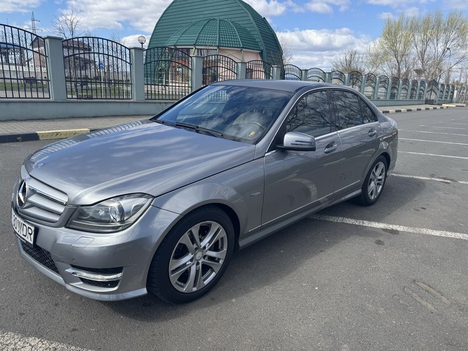 Mercedes Benz C300 4matic