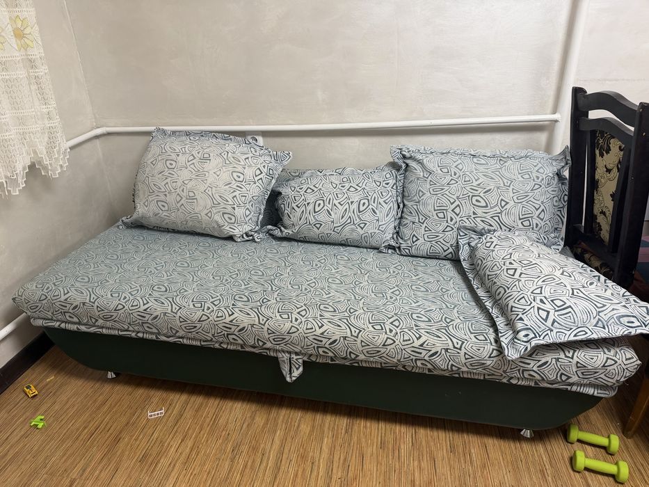 Продам диван в хорошем состояний