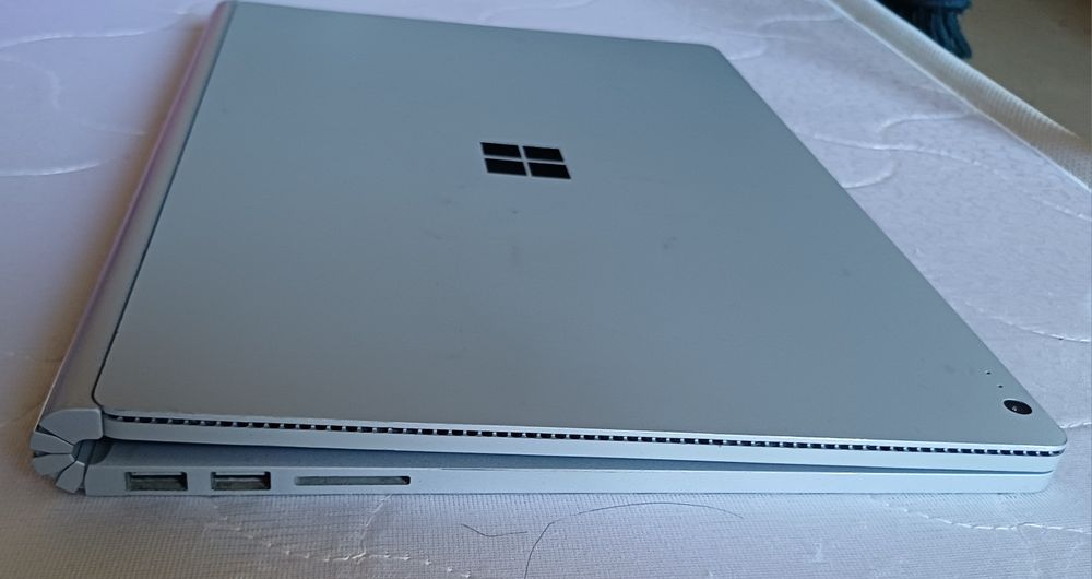 Microsoft Surface Laptop 15 можно поторговаться