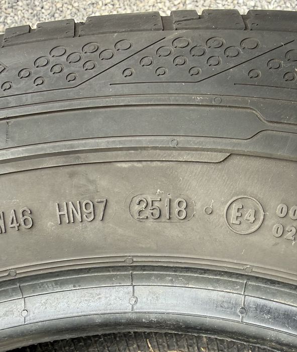 2бр 235/65/16с на 6мм с 18дот Континентал