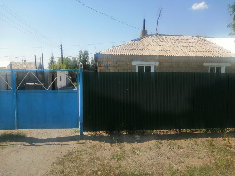 Продам дом в Нуринске