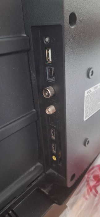 Телевизор смарт 28 in - 72 см