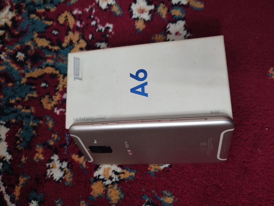 Продам Самсунг Галакси А6